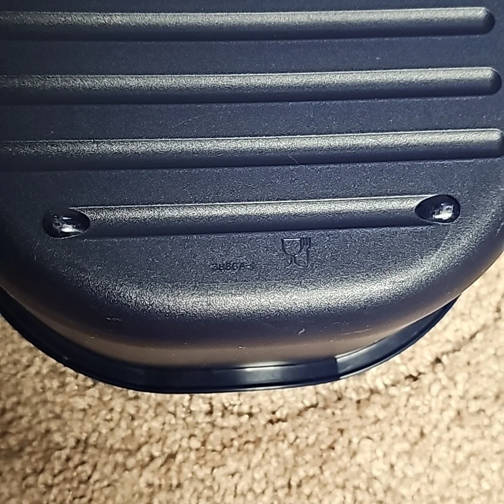 Tupperware Double Use Container - Picture 7 of 8